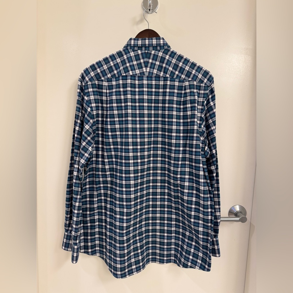 Charles Tyrwhitt Men's Classic Fit Button-Down Shirt. 100% Cotton. Size Large - Picture 2 of 11